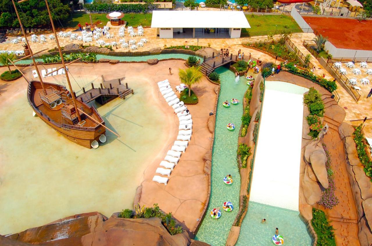 Villas Diroma Com Um Dia No Acqua Park, Splash E Slide Caldas Novas Exterior photo