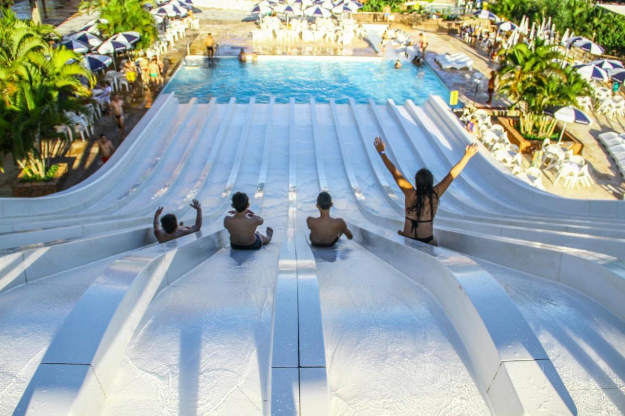 Villas Diroma Com Um Dia No Acqua Park, Splash E Slide Caldas Novas Exterior photo