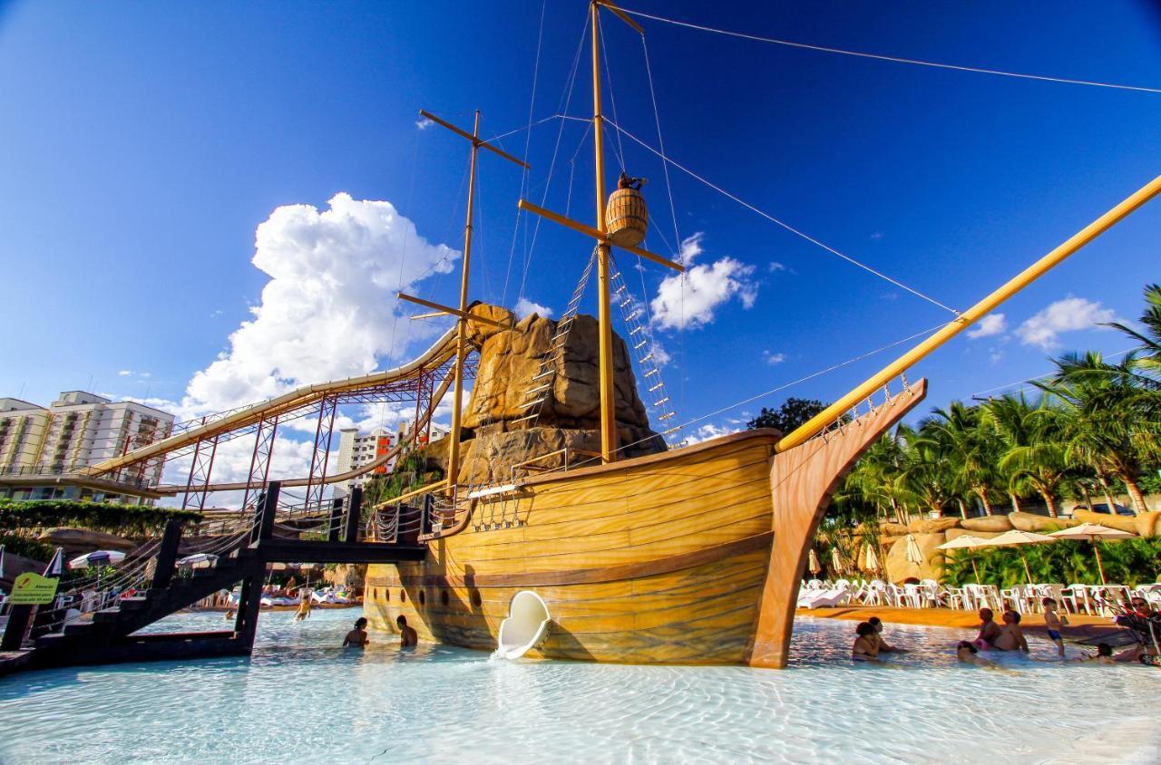 Villas Diroma Com Um Dia No Acqua Park, Splash E Slide Caldas Novas Exterior photo